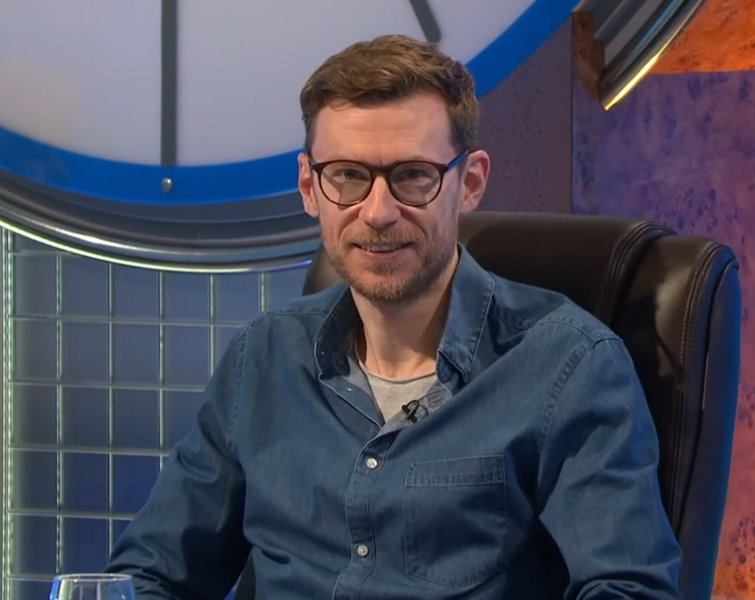 File:Chris Baylis.png