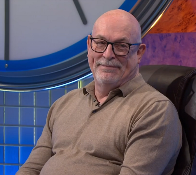 File:Stuart MacNicol.png